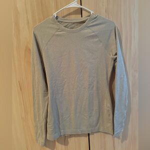 Figs long sleeved seamless under scrub size small